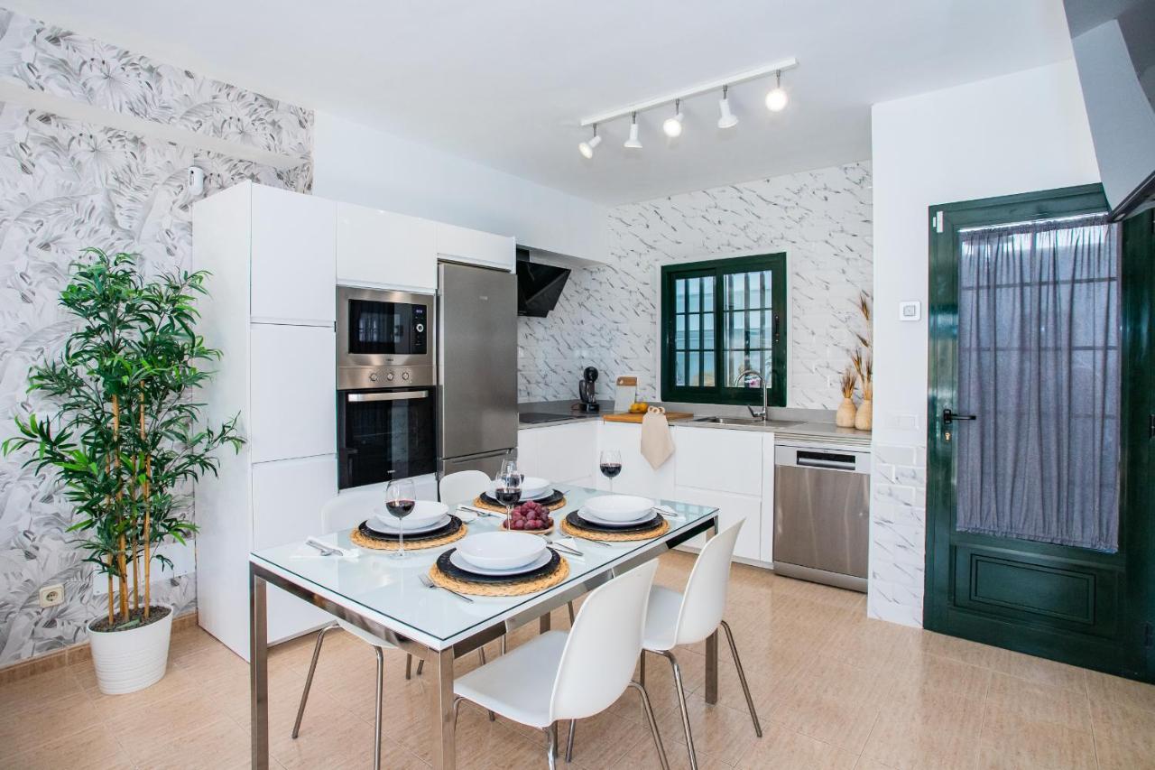 Casa Evelyn Piscina Climatizada Villa Playa Blanca  Kültér fotó